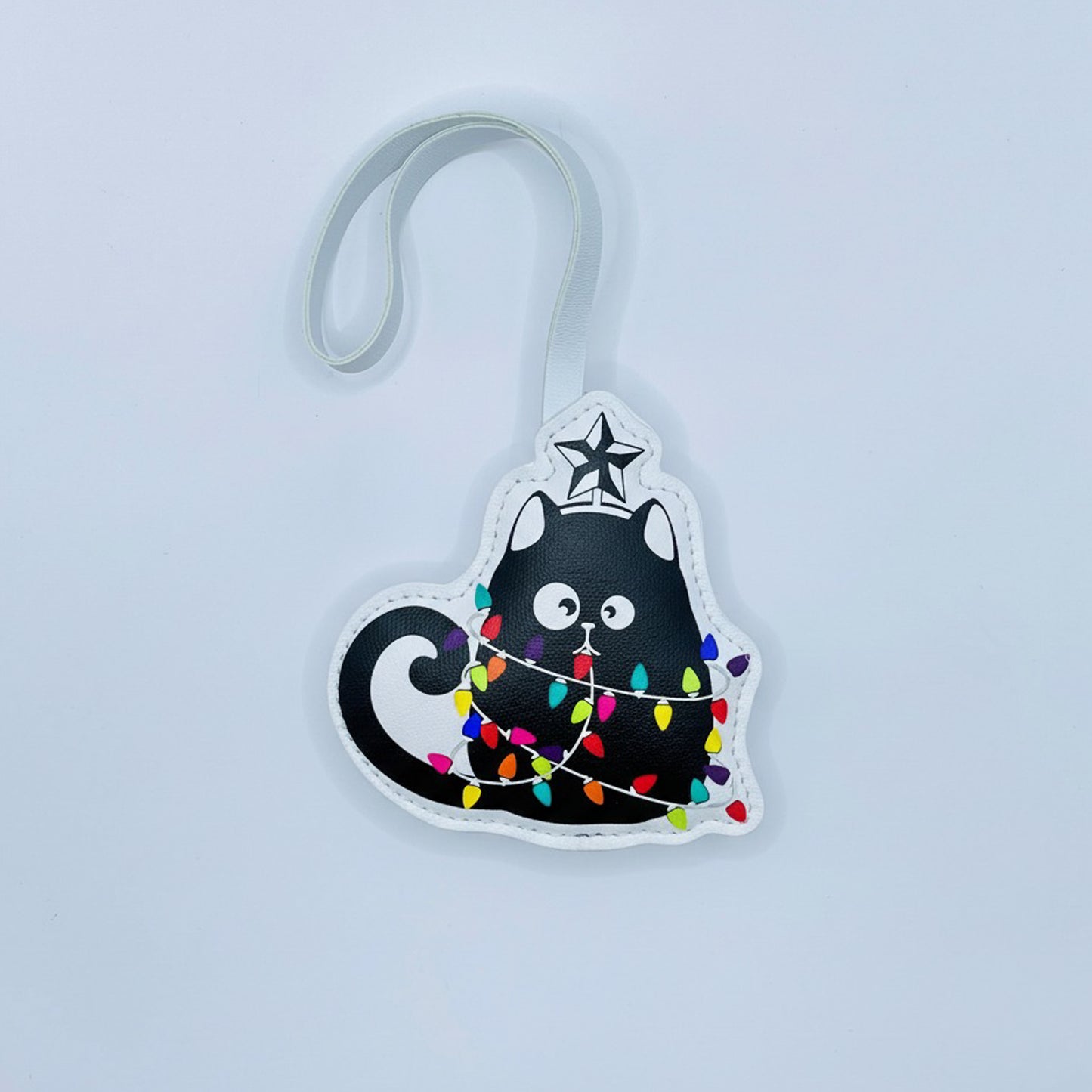 Holiday Cat Leather Bag Charm – Festive Kitty Keychain Gift for Cat Lovers – Handmade Animal Purse Keychain Accessory for Tote & Handbag