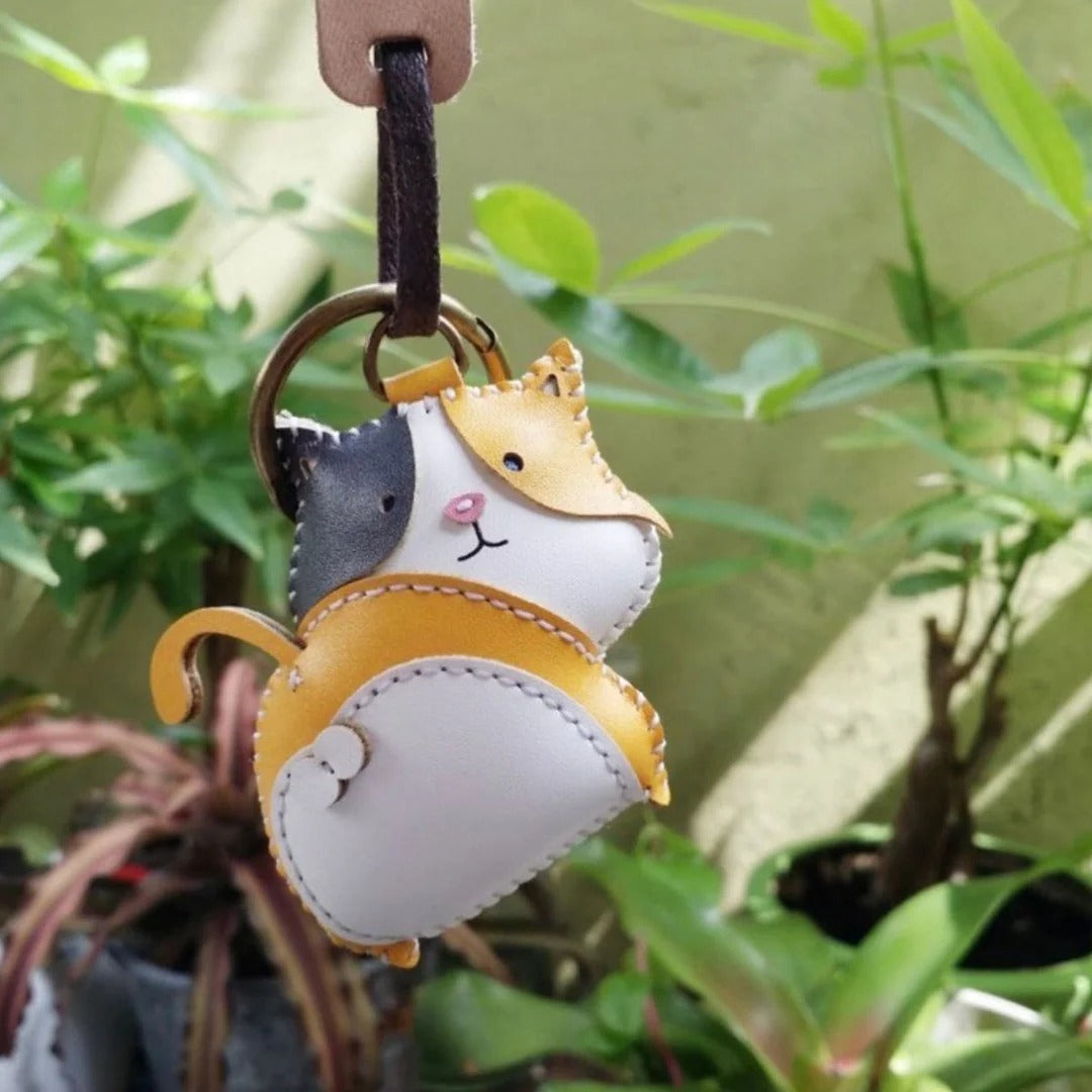 Calico Cat Leather Bag Charm – Handmade Animal Purse Keychain Accessory for Tote & Handbags