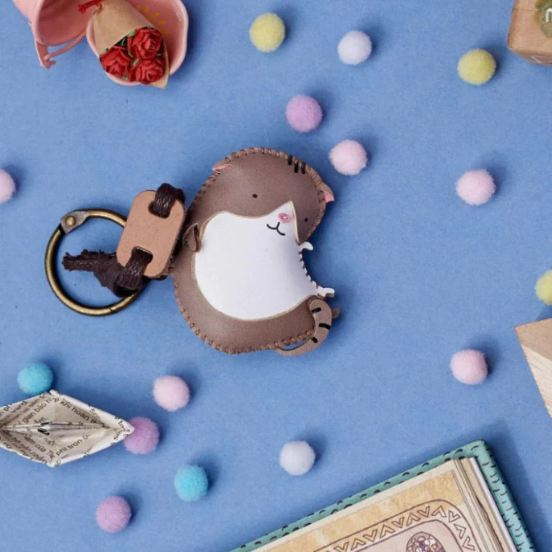 Lazy Cat Leather Bag Charm – Handmade Animal Purse Keychain Accessory for Tote & Handbags